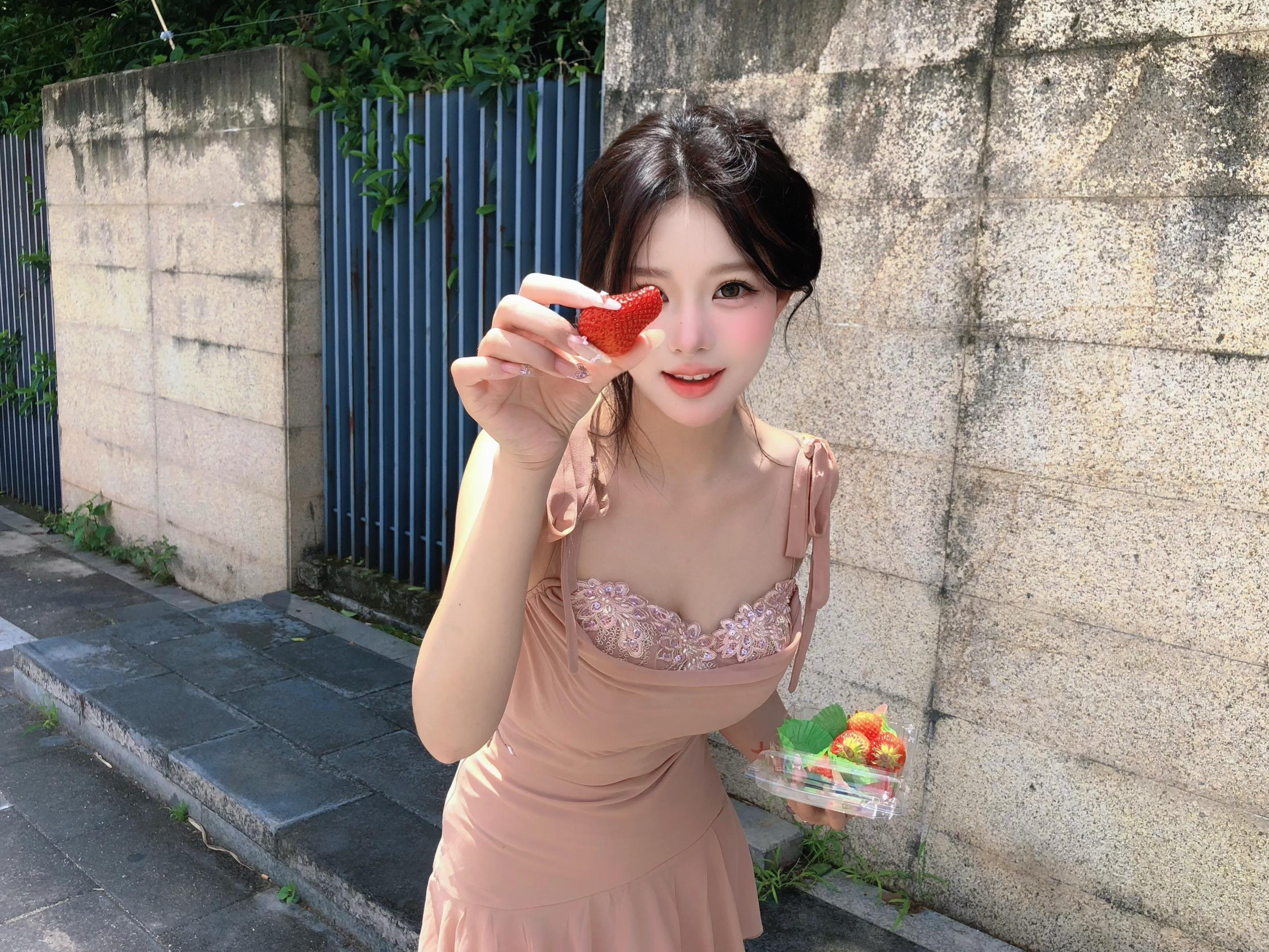 拥抱弥补了人类右胸腔缺失的心跳