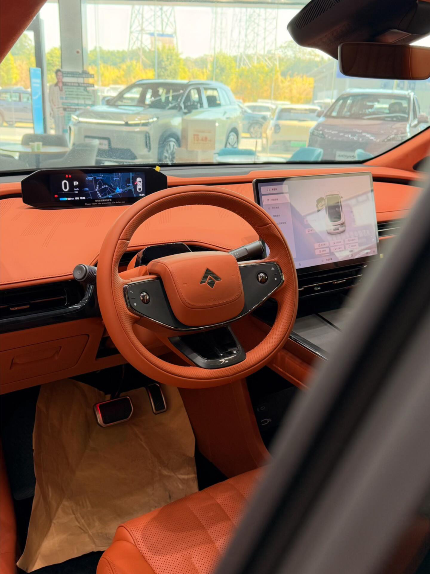 20万级想拿下高品质中大型纯电SUV，昊铂HT直接把门槛打下来了，18.99万起
