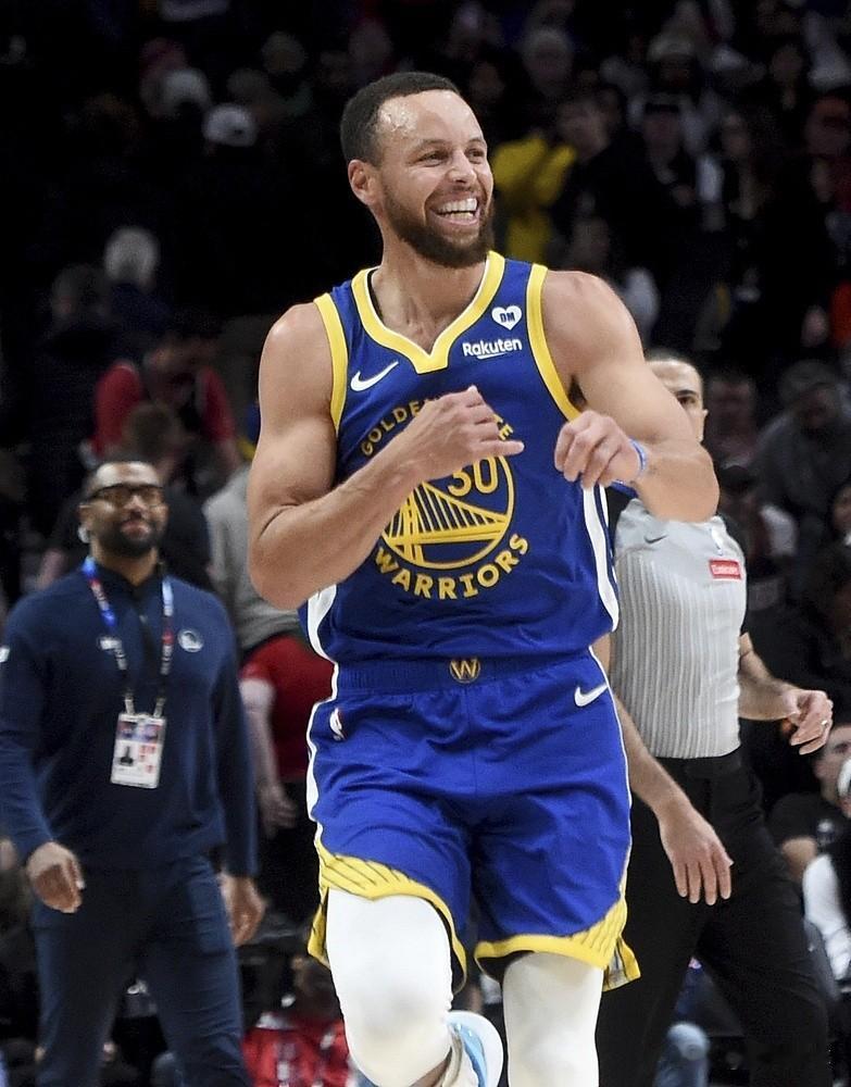 库里还真是不缺MVP了呀！

1、拿过2个常规赛MVP
2、拿过1个总决赛MVP