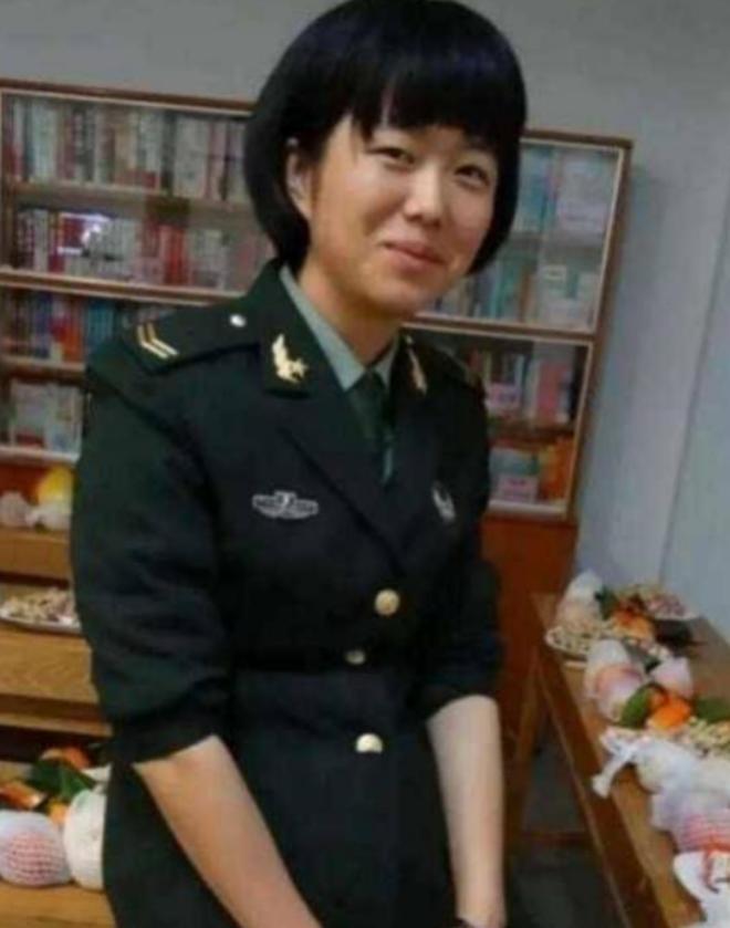 2019年，云南丽江的退伍通讯兵唐雪，为了自保，将身高1米9的大汉杀害，当被以故