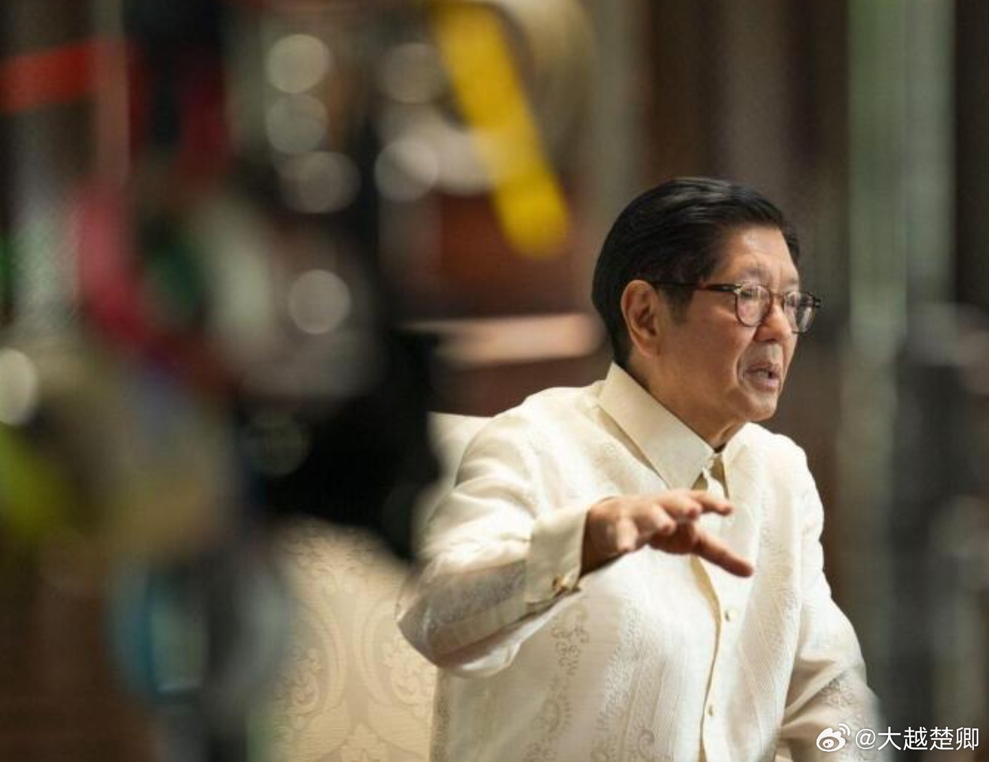 小马可斯说，他愿与中国重启南海油气联合开发项目谈判，并称美伊战争或为谈判突破的契