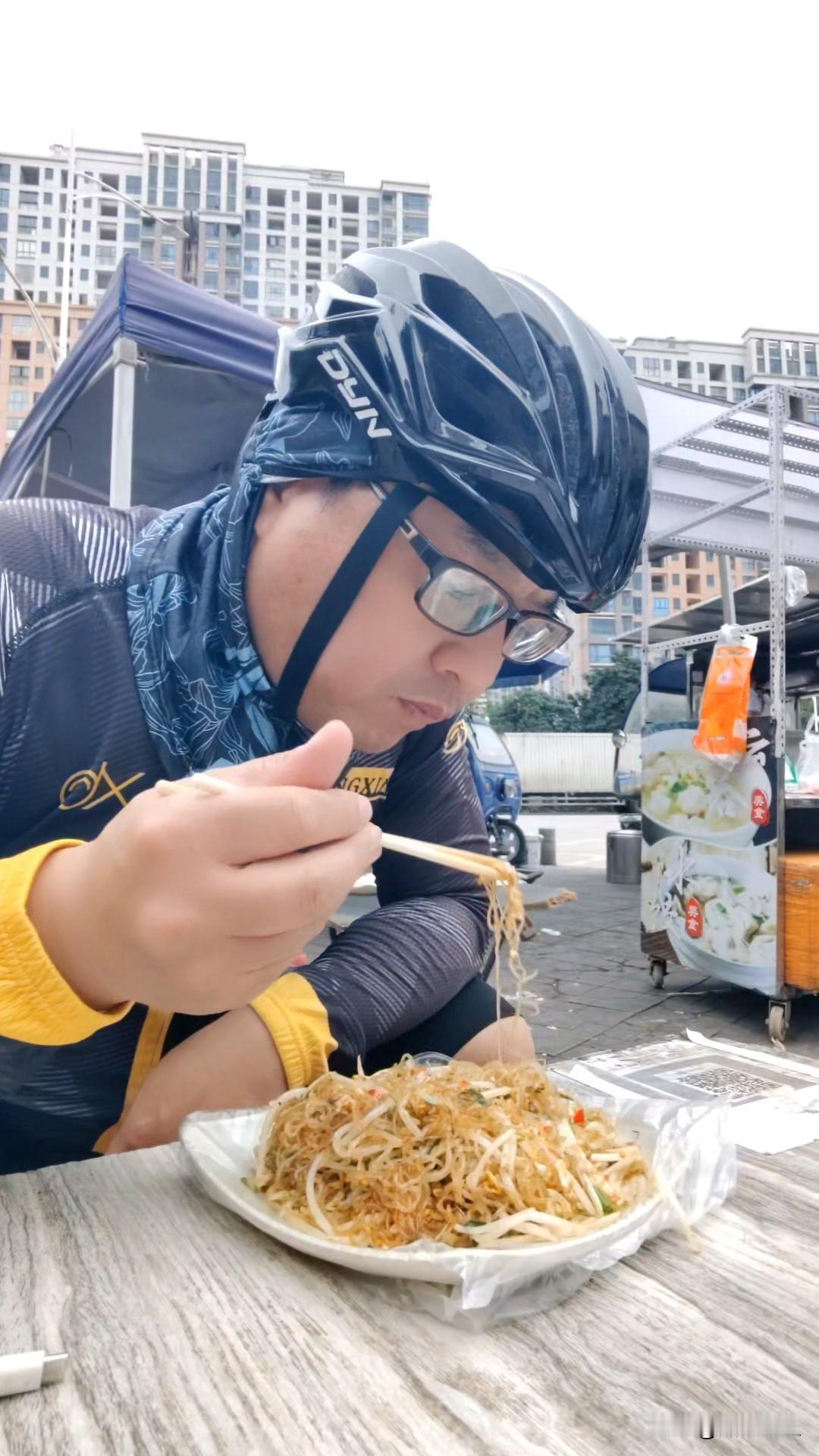 我对于骑行还是有自己的执念，在惠州骑得多，郊外的农村到处可以去，反而隔壁的深圳去