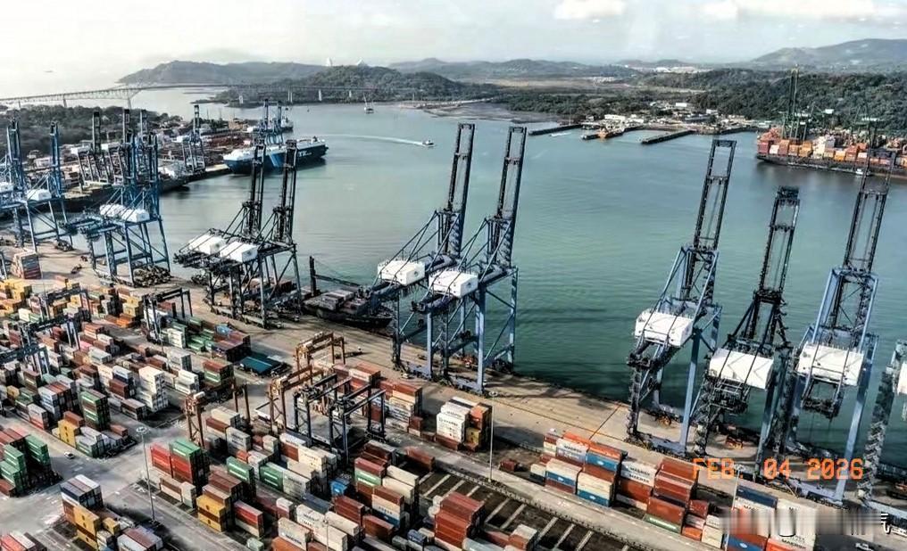 开始反击，
就在刚刚，长和集团正式对外宣布，2月4日，集团正式发布公告：针对巴拿