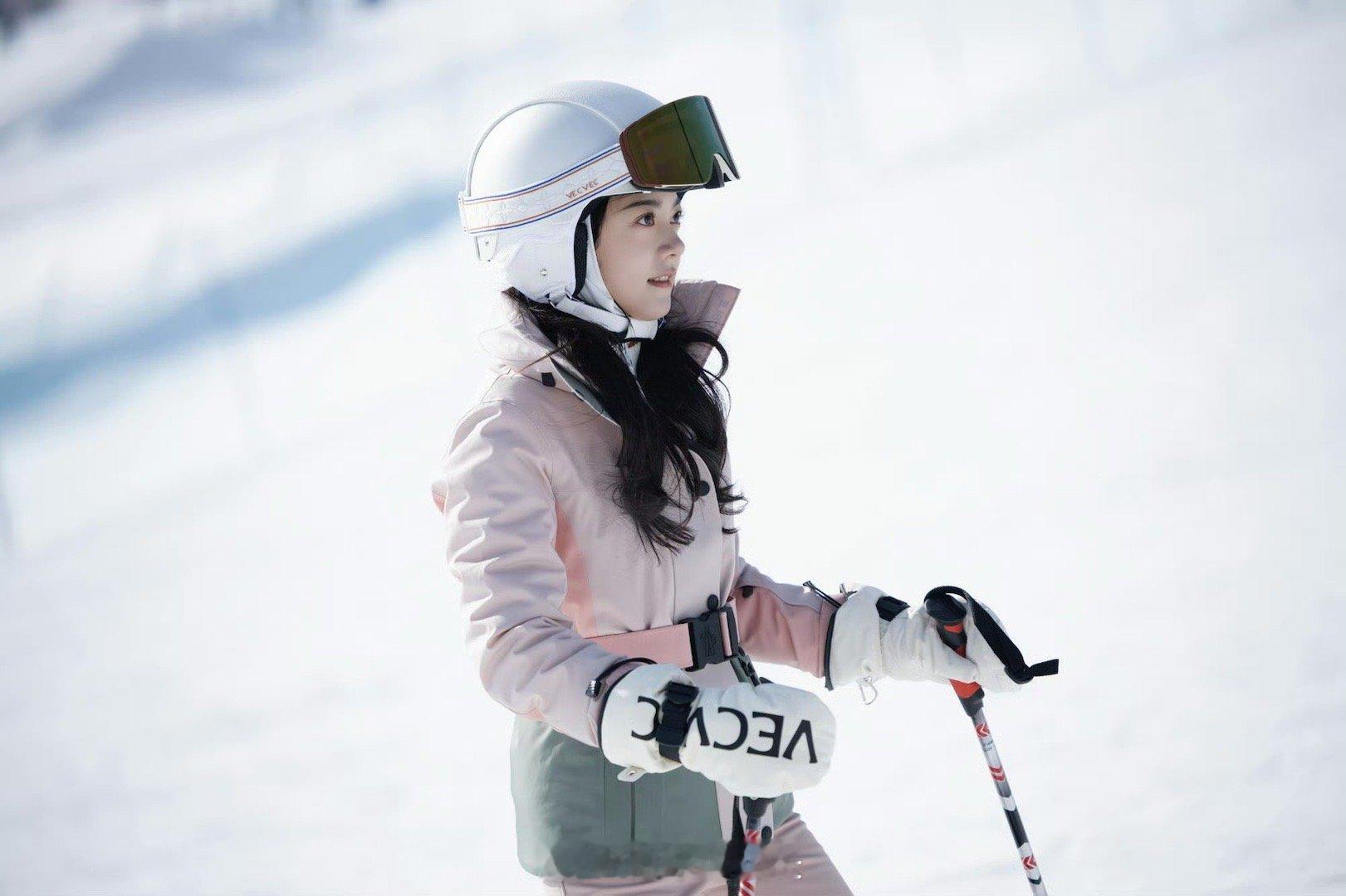 聂曦光的不动产风景 曦光眼中的世界，最美的风景是林屿森。一句“不动产风景”，道尽