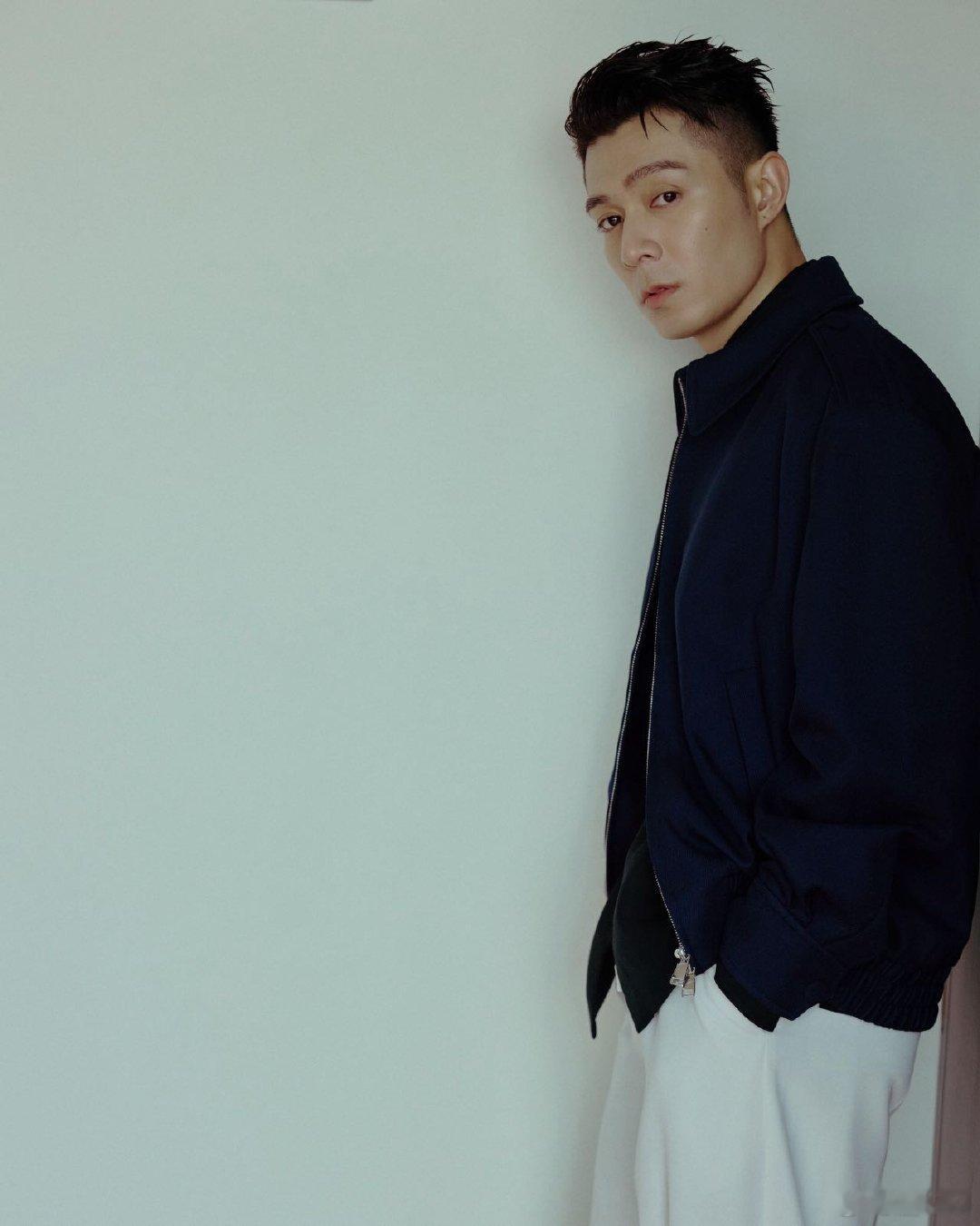 周柏豪一唱我的宣言就想结婚了 每次周柏豪唱《我的宣言》，我就被那种真挚的情感打动