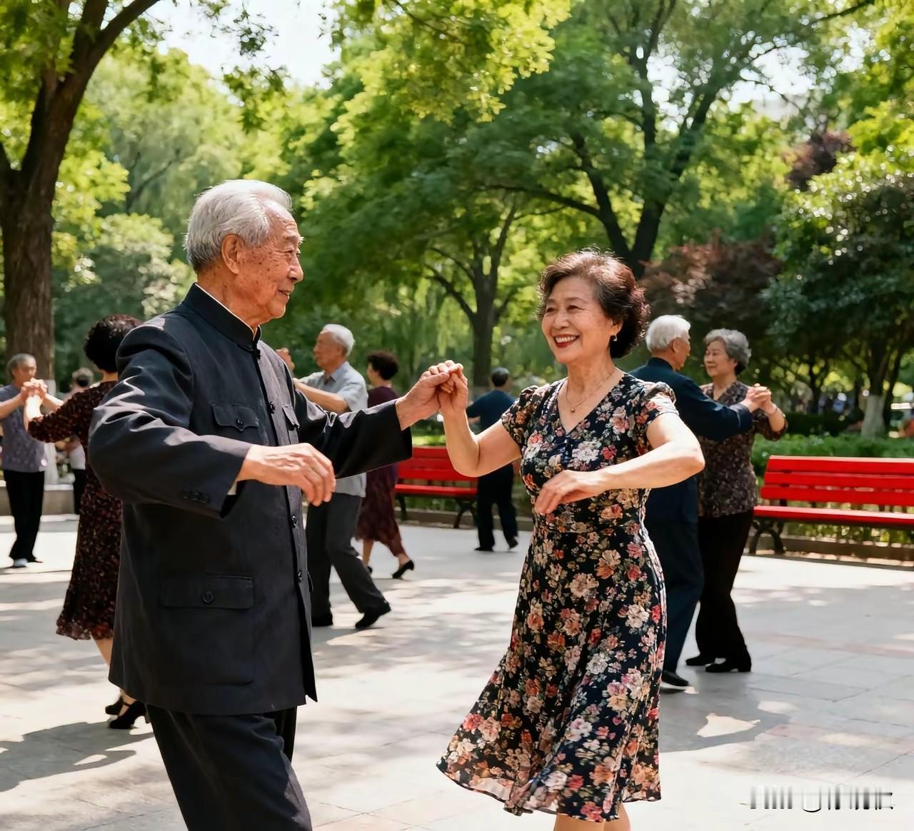 公园一曲广场舞，
 盛世平安老来福。
 中年尝尽千般苦，
暮年体会风流数。