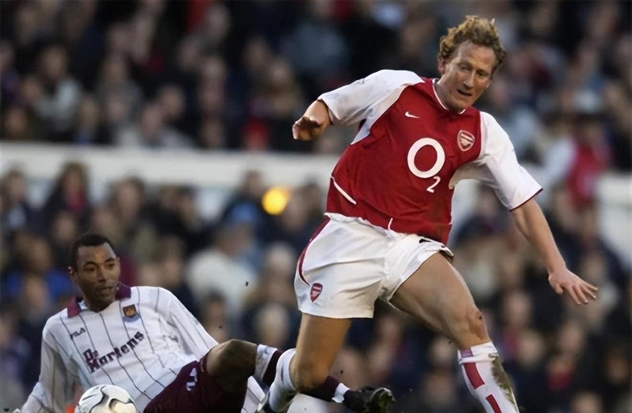 球员时代效力阿森纳长达15年因丑闻被迫离开阿森纳的名宿帕洛尔爆料：就算本赛季四大