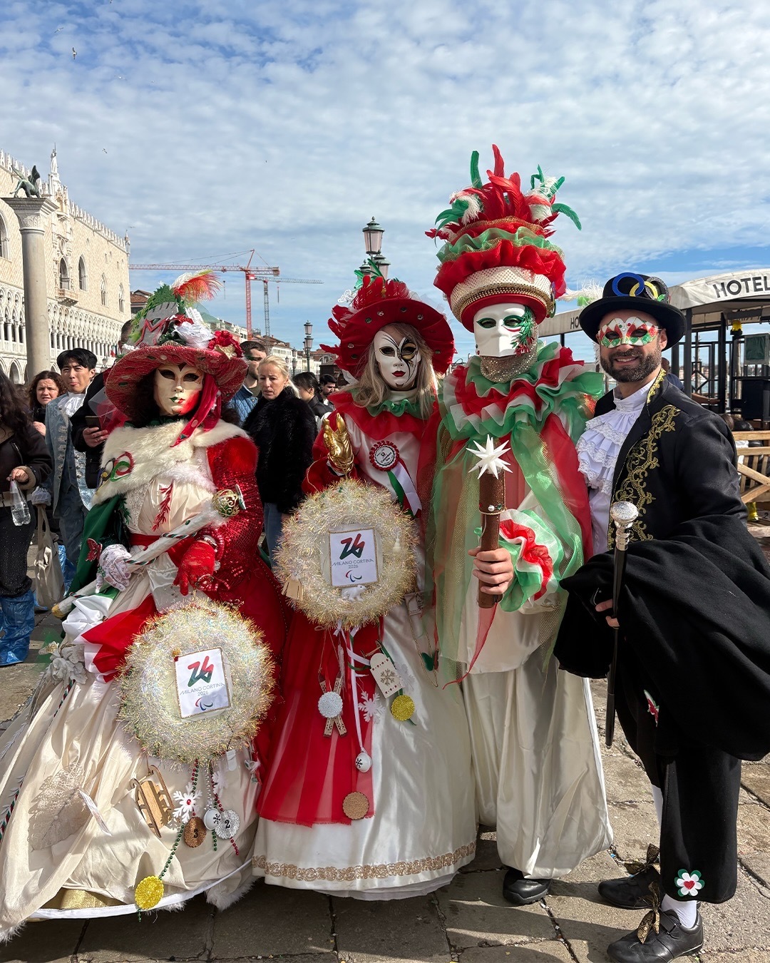 冬奥会 威尼斯嘉年华，今年的活动作为米兰科尔蒂纳冬奥会的一部分进行！此刻皆不凡