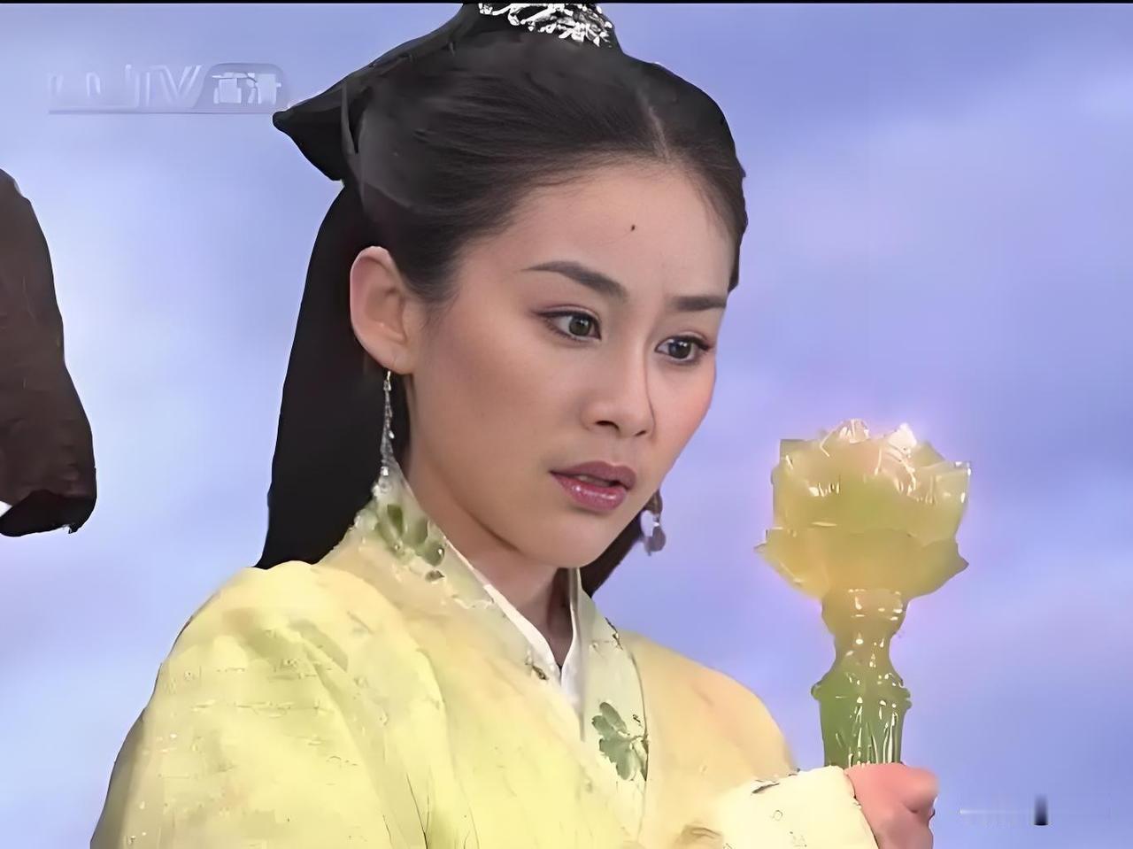 同样是演《宝莲灯前传》
周扬的杨禅，林湘萍的敖寸心，刘涛的瑶姬，李欣汝的嫦娥，张
