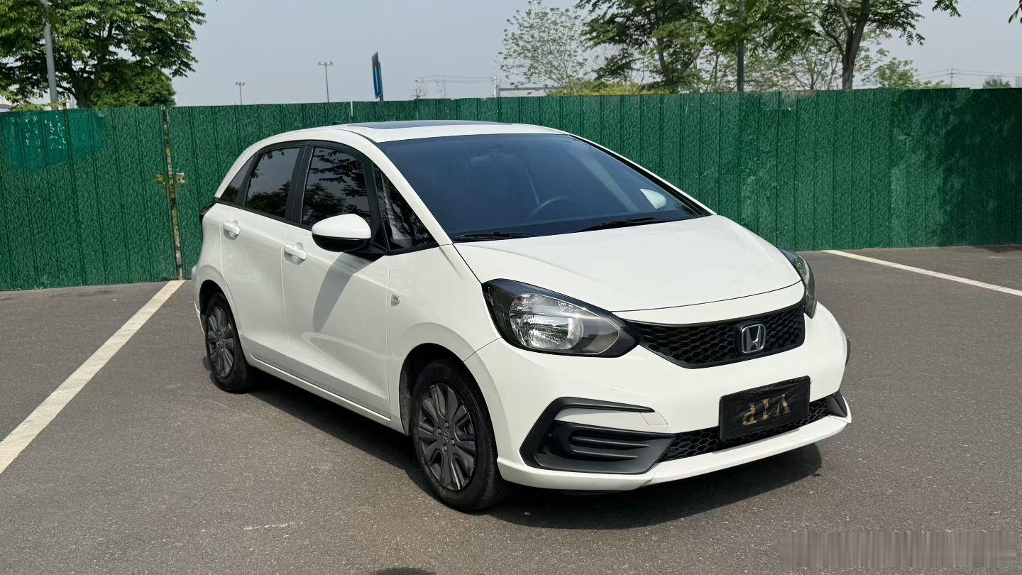 城市代步首选小车来啦🚗22年上牌本田飞度1.5L黄金排量 自动挡+带天窗日常通