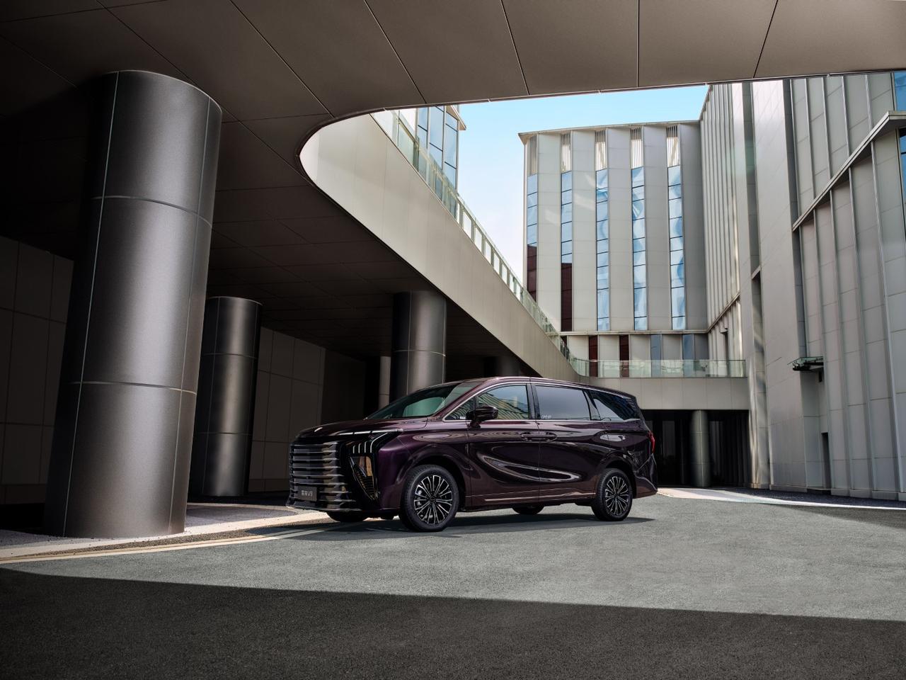 安全是最大的豪华，守护是最深的承诺
钢筋铁骨构筑移动堡垒
将全家人的安危，托付给