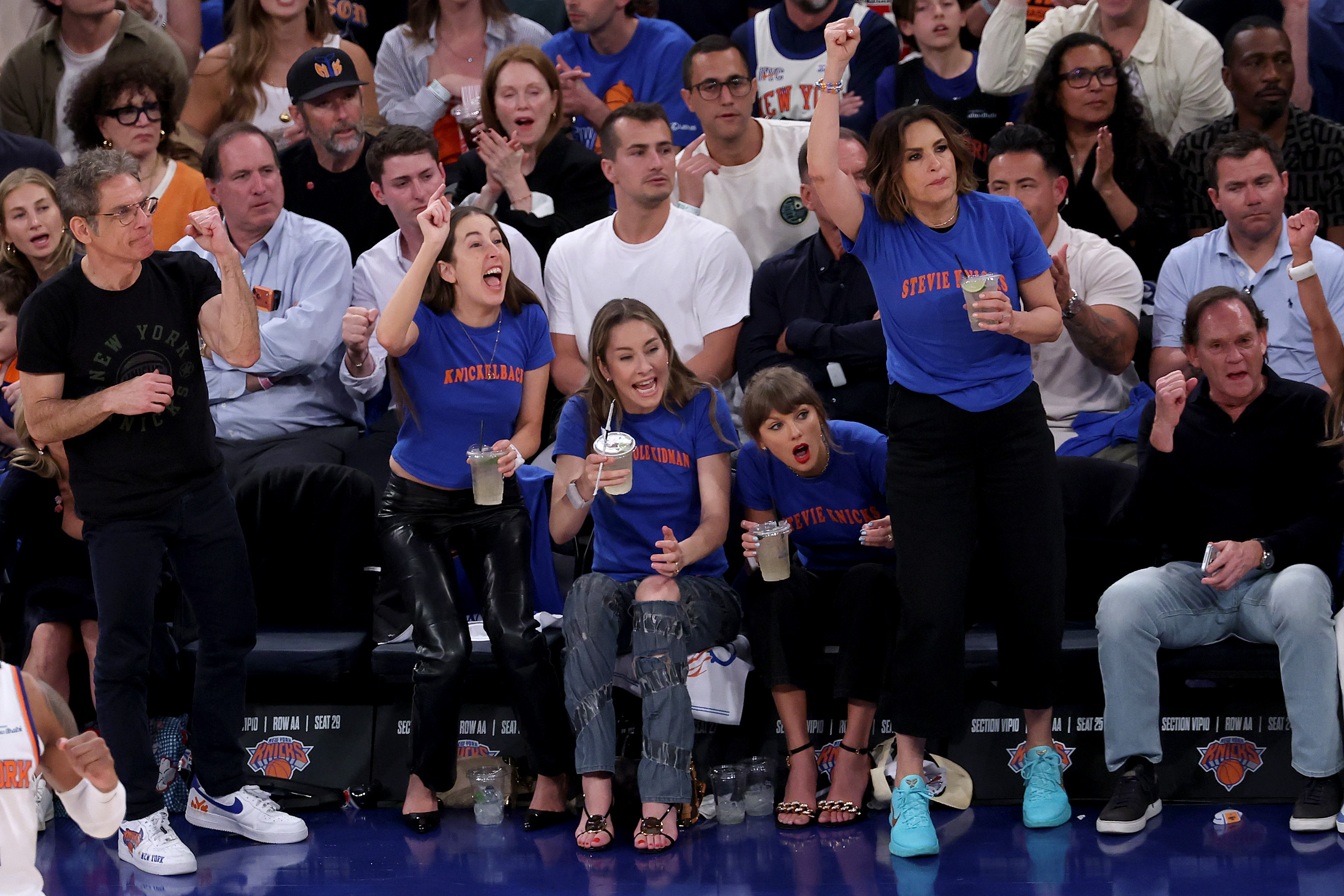 【Pics】更多霉霉 Taylor Swift 观看NBA总决赛第四场比赛。霉霉