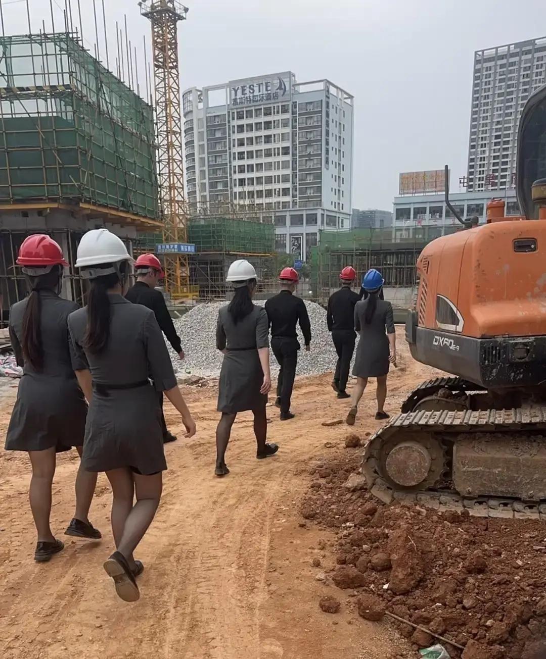 50岁后的男人，最该先守住的，不是面子，是边界
昨天饭桌上，先把我说醒的，是个做