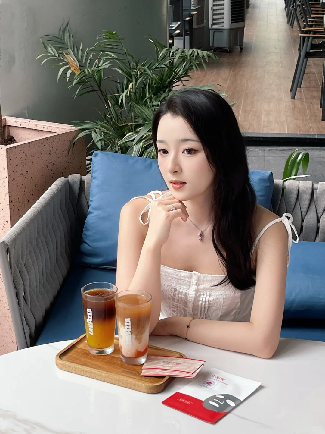 📣什么世道啊，咖啡里面居然有燕窝！！！