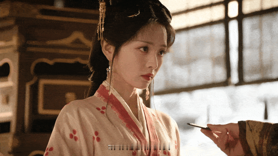 田曦薇嫁金钗狠起来自己都杀嫁金钗 光是看角色简介就热血起来，同一张面孔，却是两种