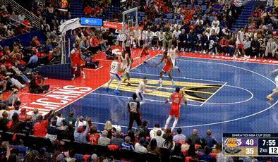 拉拉维亚反击空接！鹈鹕喊停