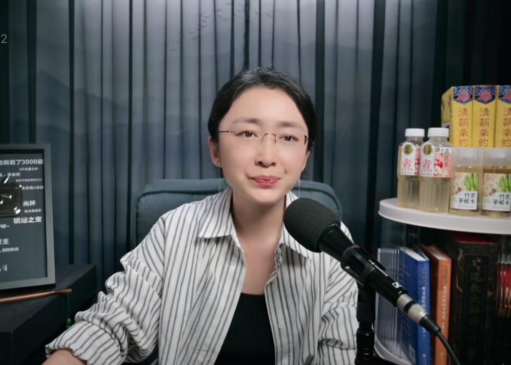 虽然目前大家对吃瓜蒙主褒贬不一，

但不得不说她的出现，确实激发了很多人对历史的