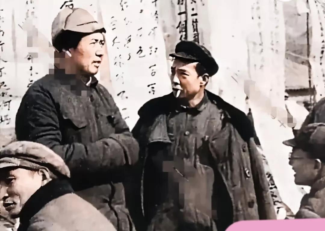 珍贵的一张老照片。
这是一张1942年，毛主席在陕北延安时，留下的一张具有时代意