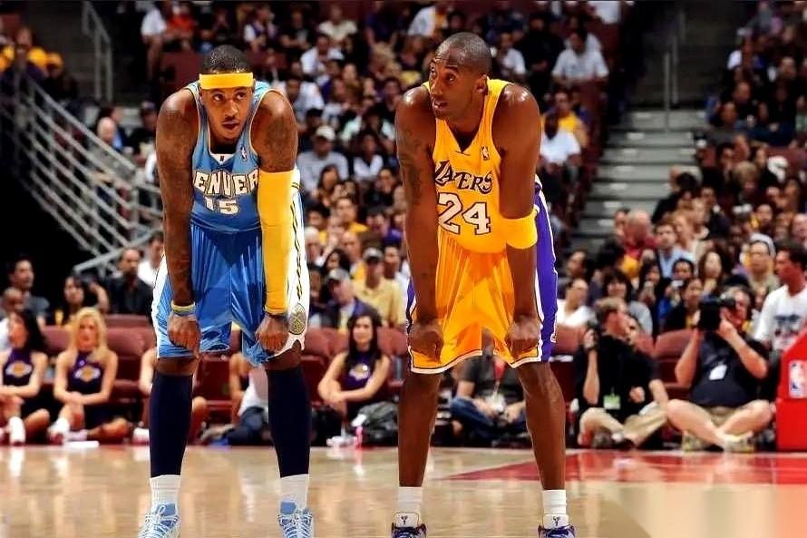 我今天才看到这个陈年旧事，一下子就全明白了。
2009年，掘金打湖人。
教练乔治