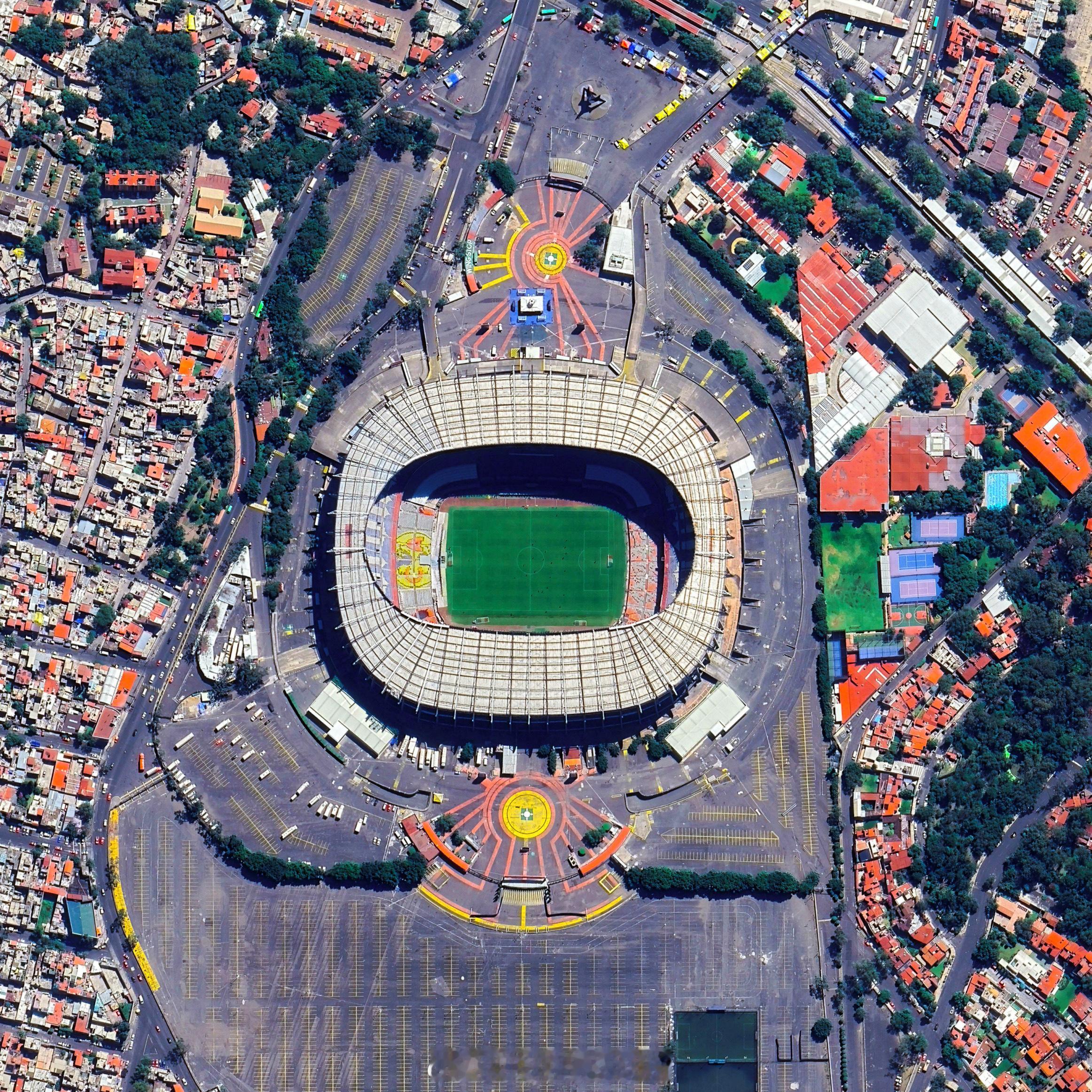 世界杯今天在墨西哥埃兹特卡体育场开幕！⁣.⁣阿兹特克体育场（Estadio Az