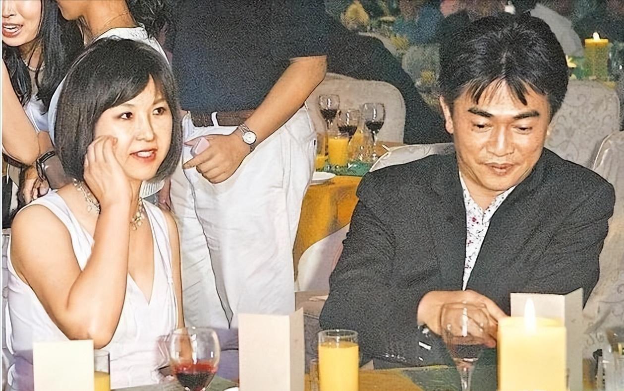 吴宗宪离婚，张葳葳曾接受乳癌手术，吴宗宪自称把财产留给前妻；LED事业曾让财务承