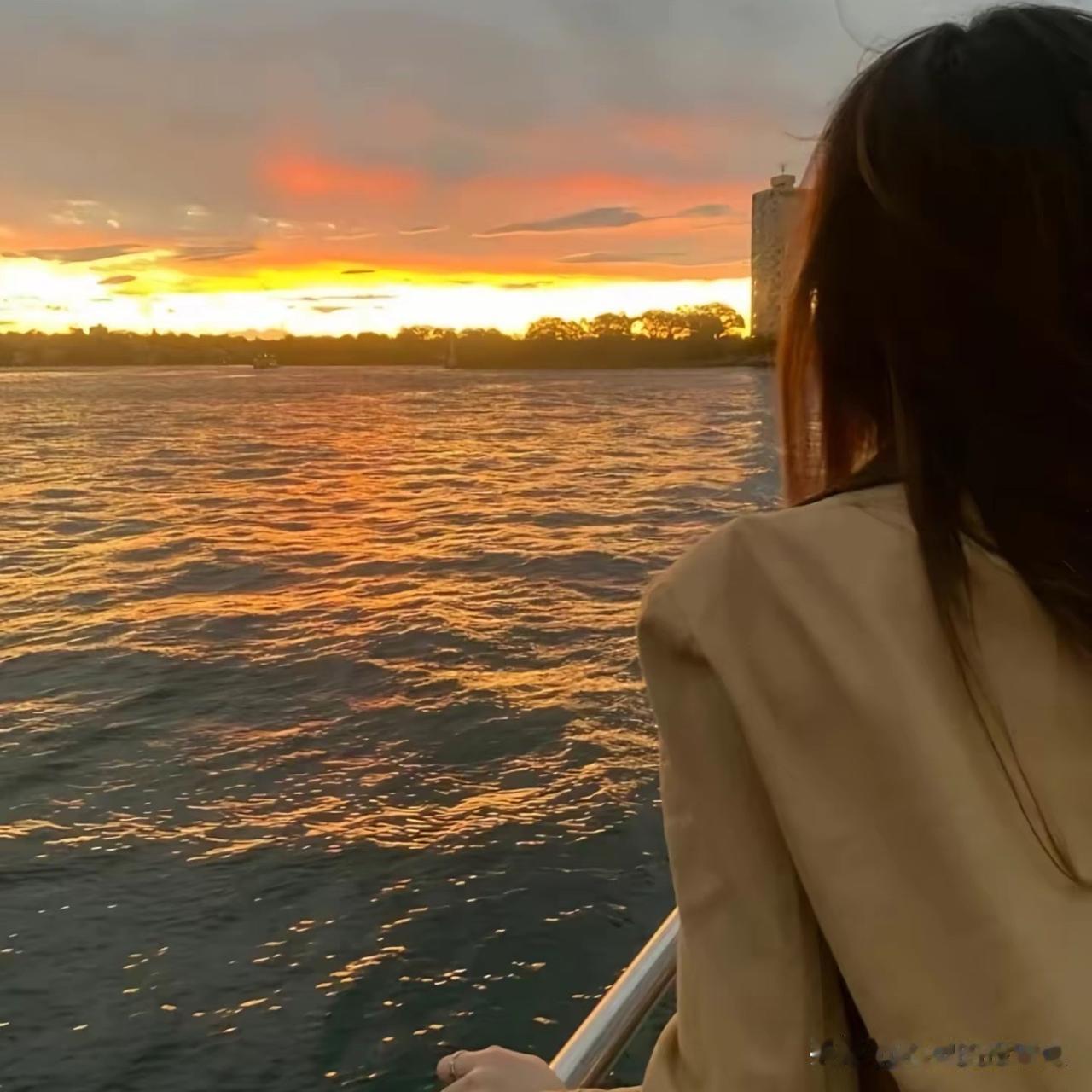 妻子对出轨男人说的一段话：

你现在自由了，你可以为所欲为了，以前我管着你是因为