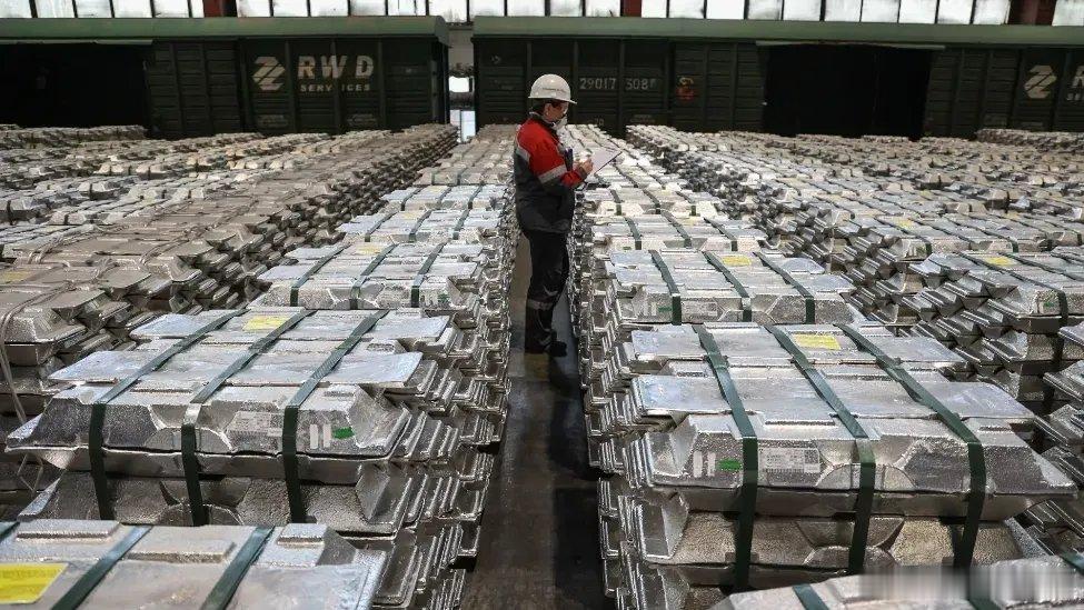 凤凰新闻【“算力金属”，价格暴涨】我们常说物以稀为贵，在金属世界里，有一种金属—