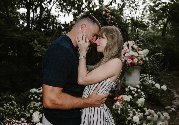 霉霉婚礼音乐是LoveStory 前NFL球星Ryan Fitzpatrick接