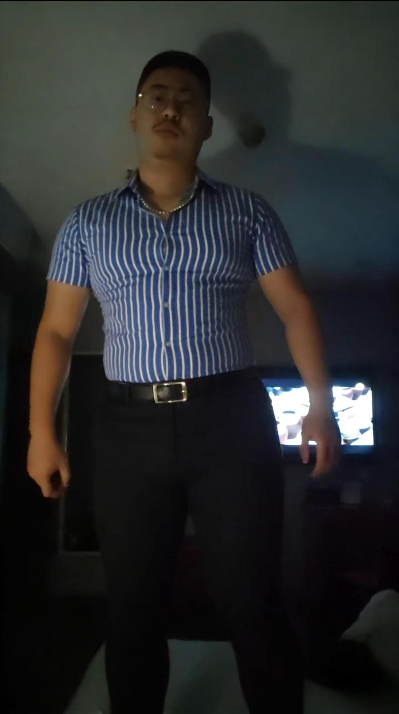 正装 壮熊 胖熊 圆寸 络腮胡