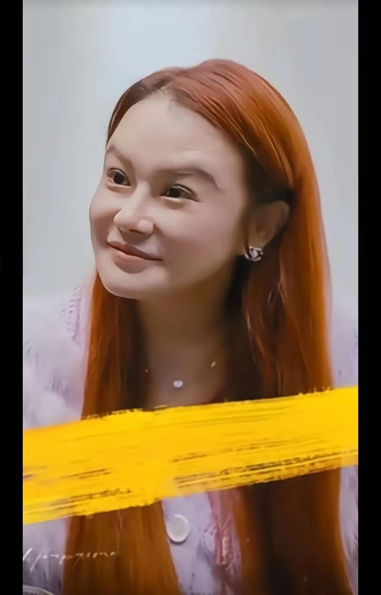 冉莹颖拿捏邹市明的方法，
其实很多女人都在用，
尤其是老一辈传统女人。
她其实知