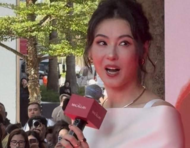 不老女神也不老？张柏芝深圳湾现身，真实状态让网友沉默