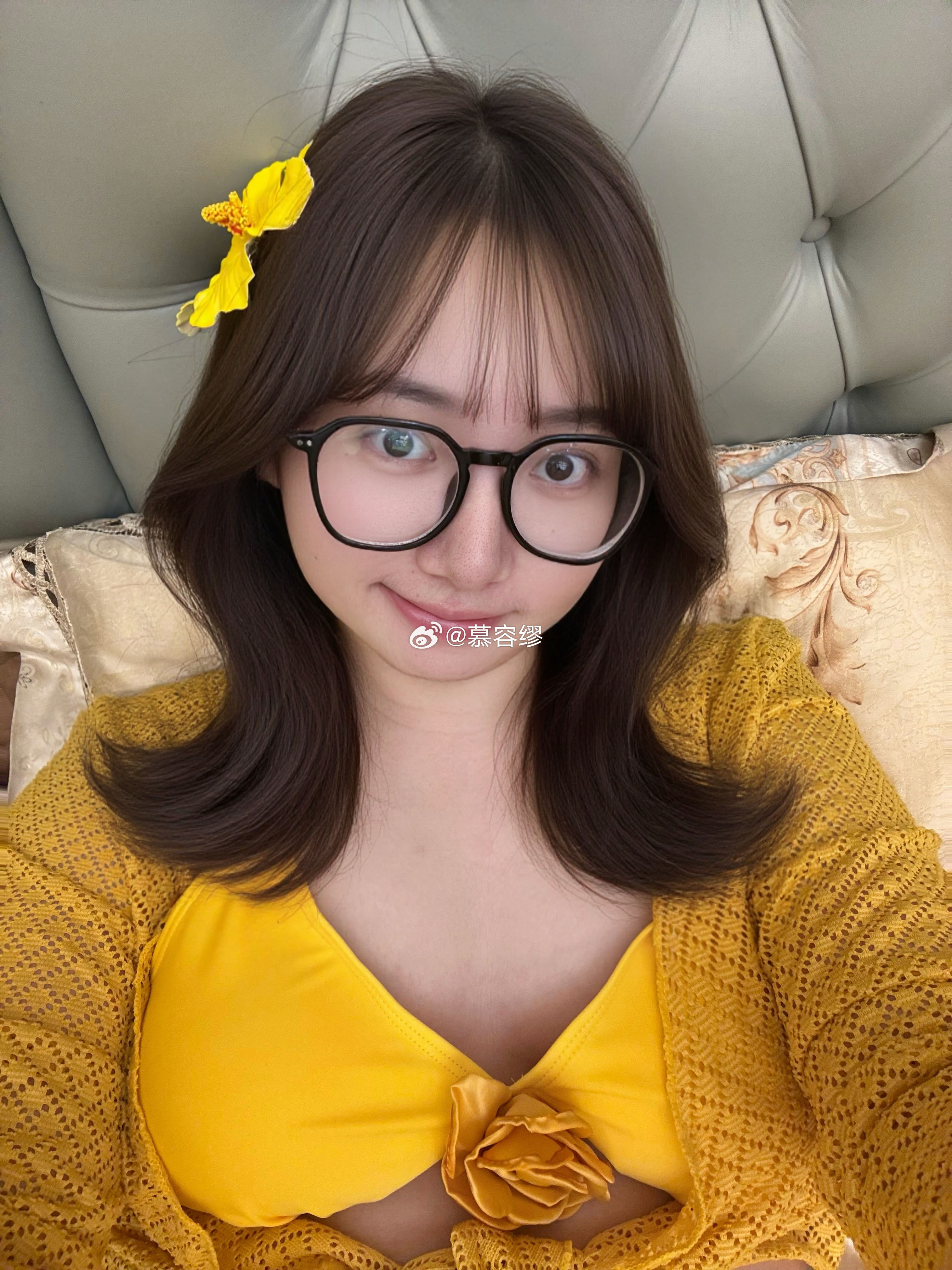 没化妆过几天去海边度假姐已经在做充足的买买买准备了 