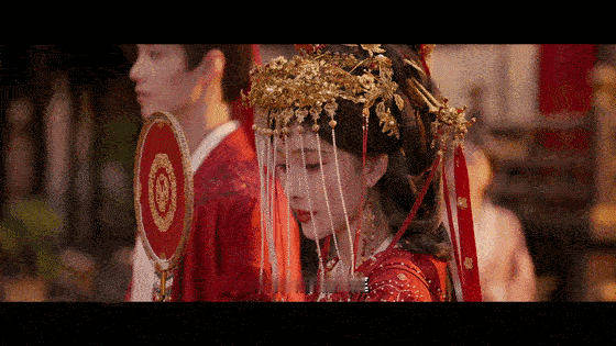 百花杀今晚大婚咱太子真的很不容易啊，又争又抢的拐到了自己心爱的人，今晚就要大婚了