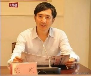 陈刚，中央戏剧学院表演系原主任，教授、博导。
陈刚担任的社会职务有，
全国艺术科