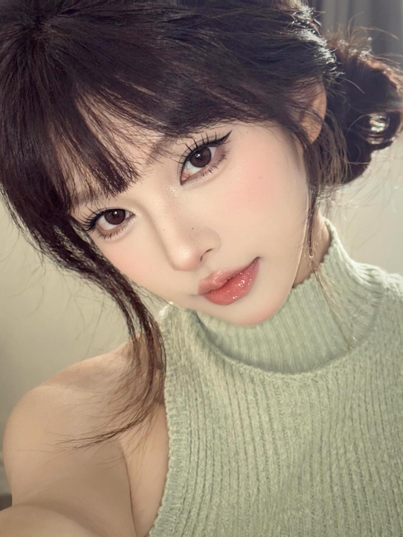 只要我足够像她 你就会爱我了吗