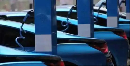 在日本车圈稳居老二的本田，近期迎来了成立70年来的历史性时刻——首次出现营业赤字