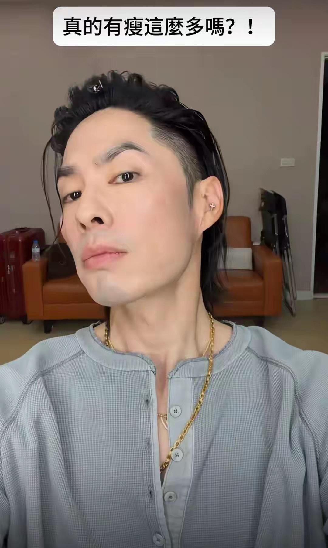 吴建豪回应暴瘦因自拍技术不佳 录全脸视频自证 眉毛三角形像申公豹 