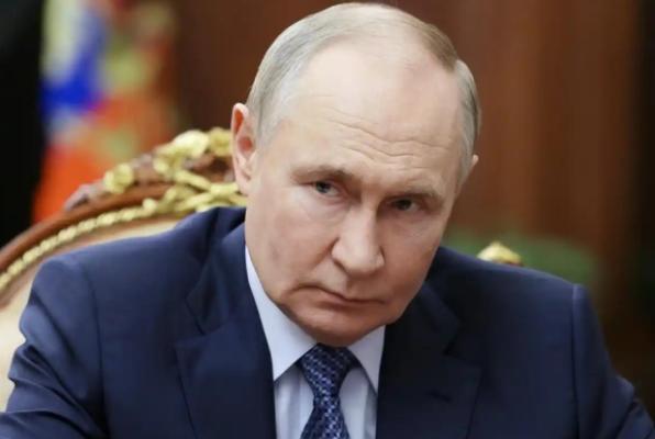 普京突然急了！中国在黑瞎子岛修口岸，基建向来拖沓的俄罗斯立刻立下军令状：黑瞎子岛