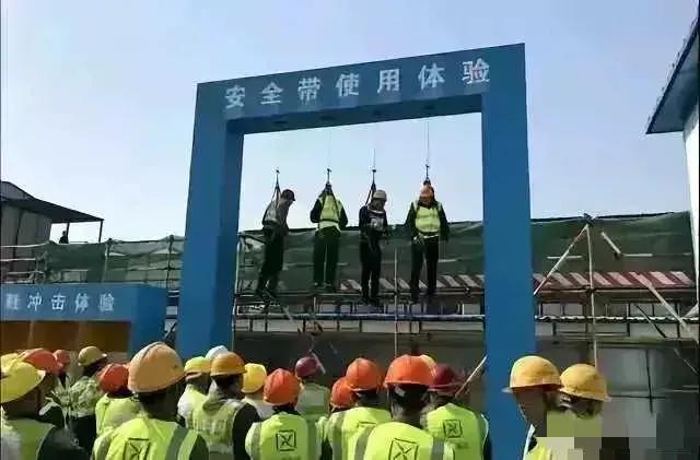 西方媒体：这就是不好好干活的下场。
