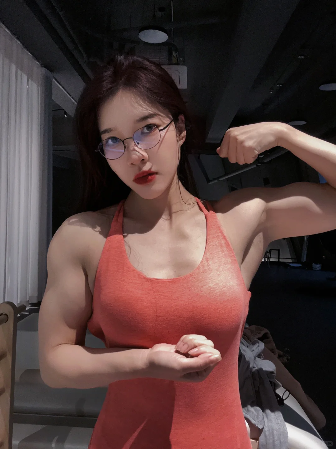 想被100位美女看到！