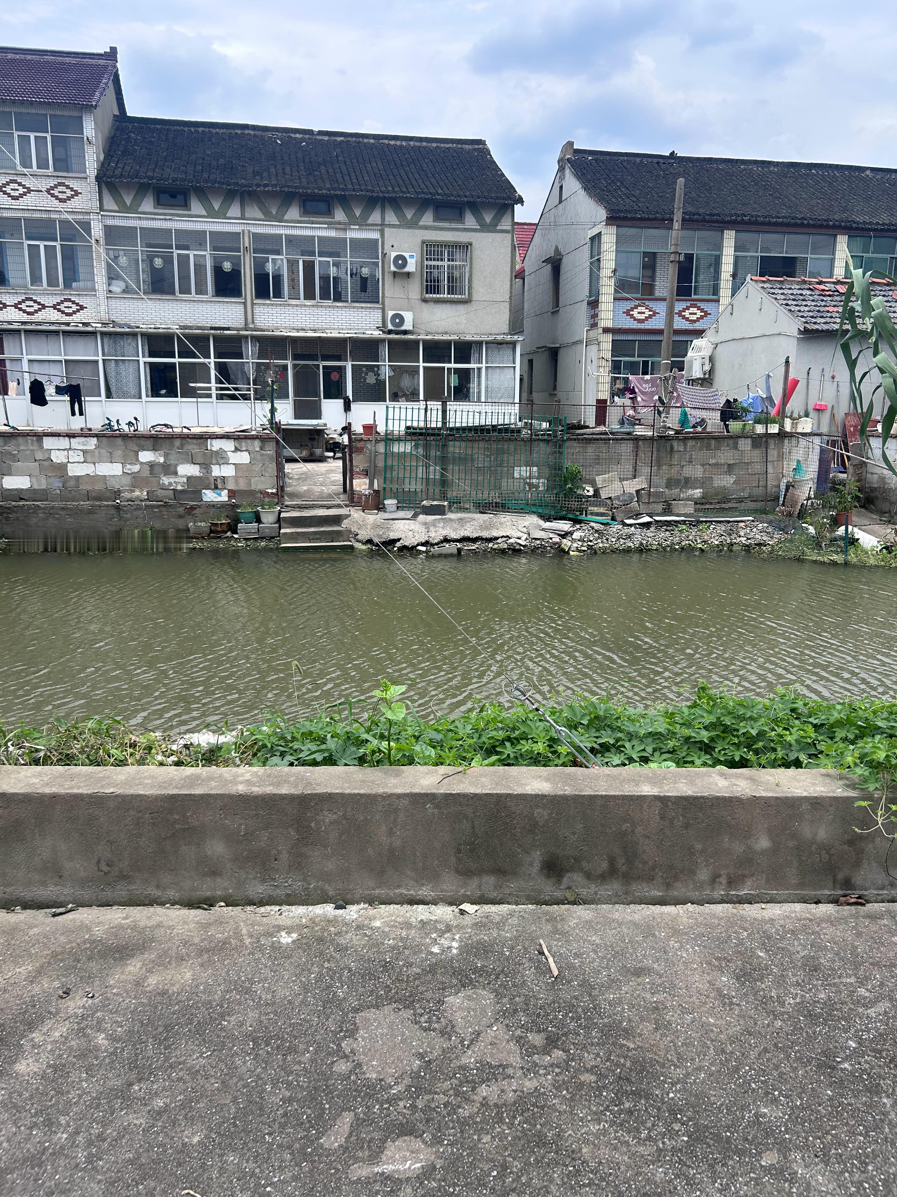 还让我往前走怎么走啊 