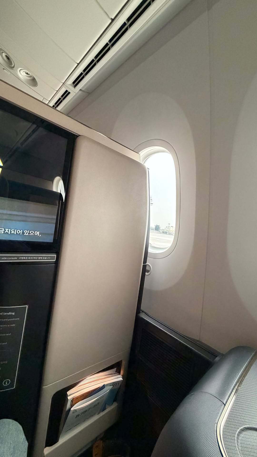 “CB百蓝_。260305利特 ins story更新： 