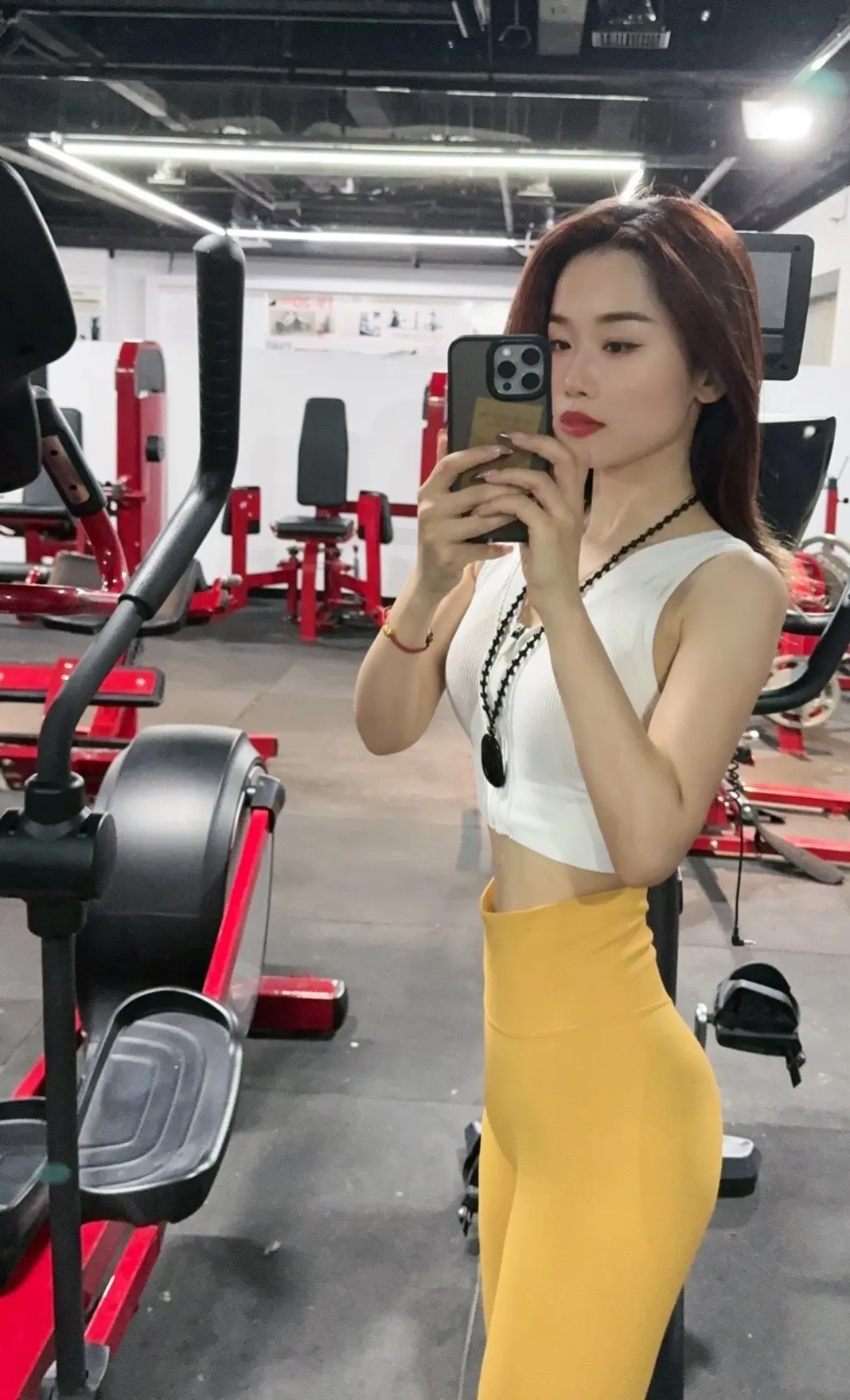 不必迎合任何人 我只顺从我自己