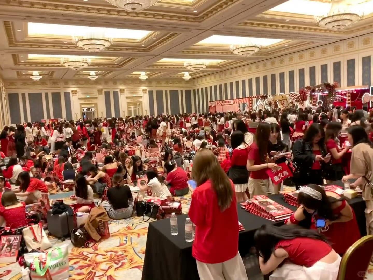 苏新皓1000平包店人流量 好🔥好多人啊 