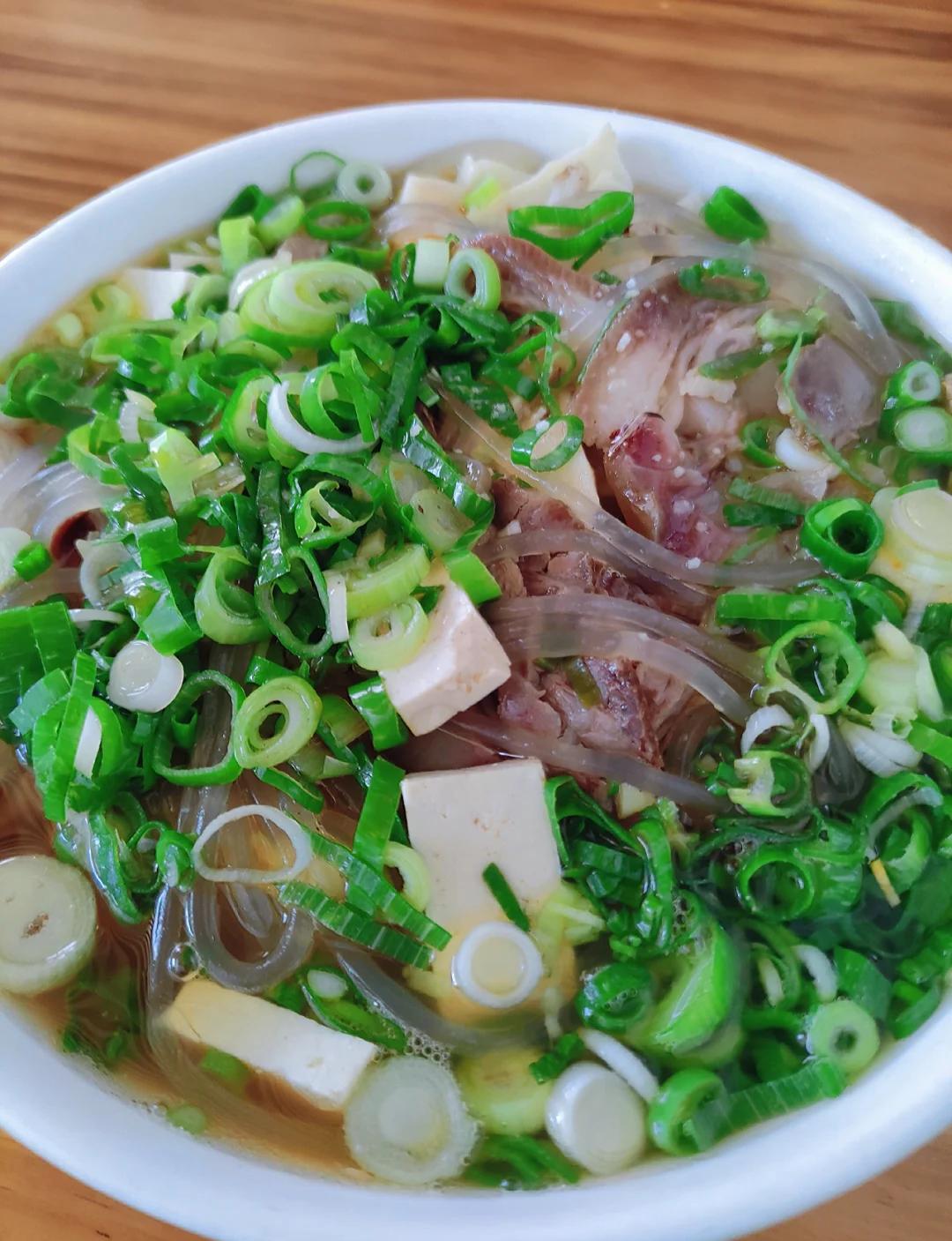 请教大家一个问题？

大夏天吃水盆羊肉热吗？

这大夏天的，人热的心烦气躁的，都