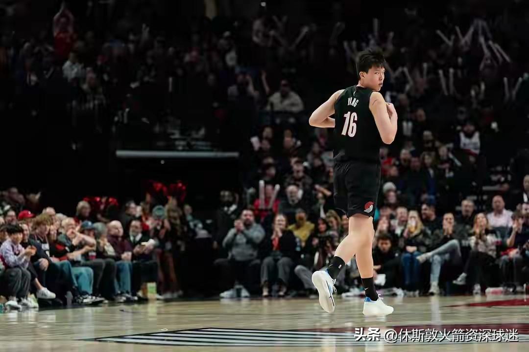 杨瀚森在G联赛确实得到了锻炼，说实话与其在开拓者坐板凳，真不如在G联赛得到重用！