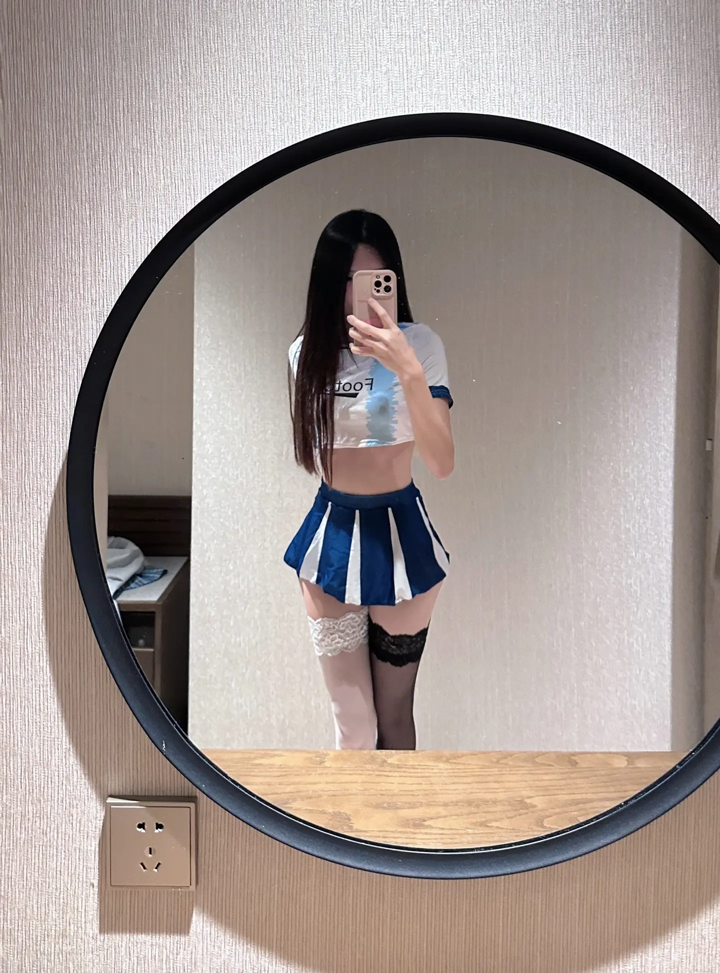 没有房子 但是个性签名可以写你名字。s