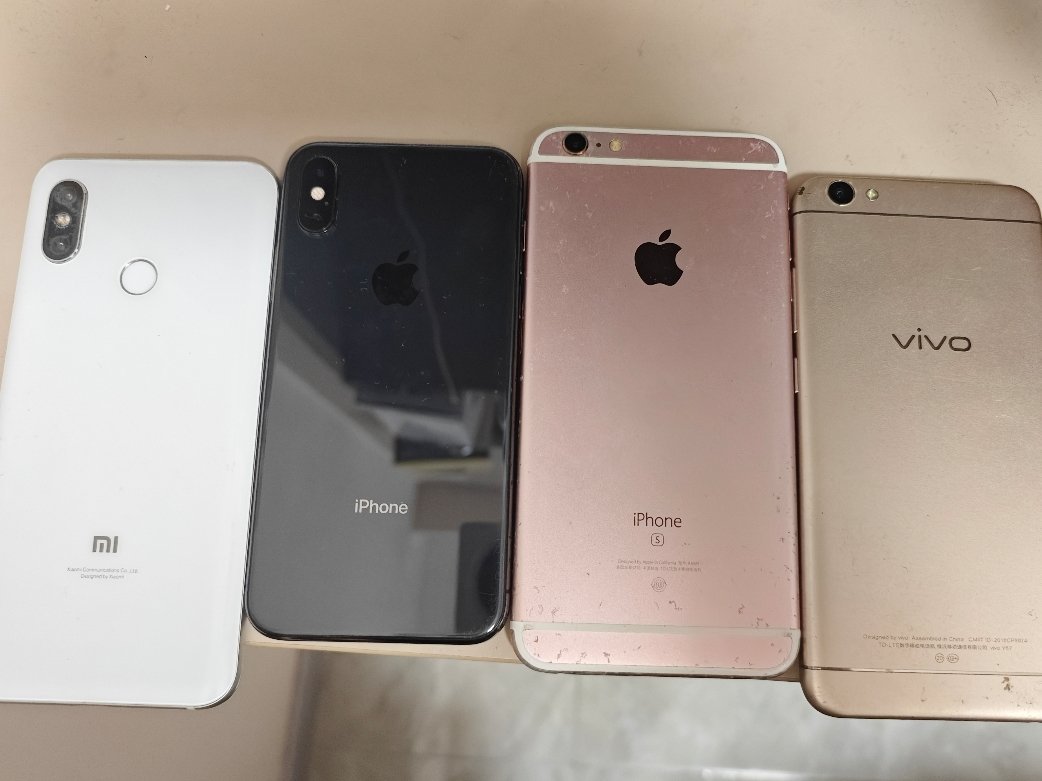 旧手机回收价暴涨8倍原因家里能找出来七八台烂手机，有的还能开机，告诉我去哪里换钱