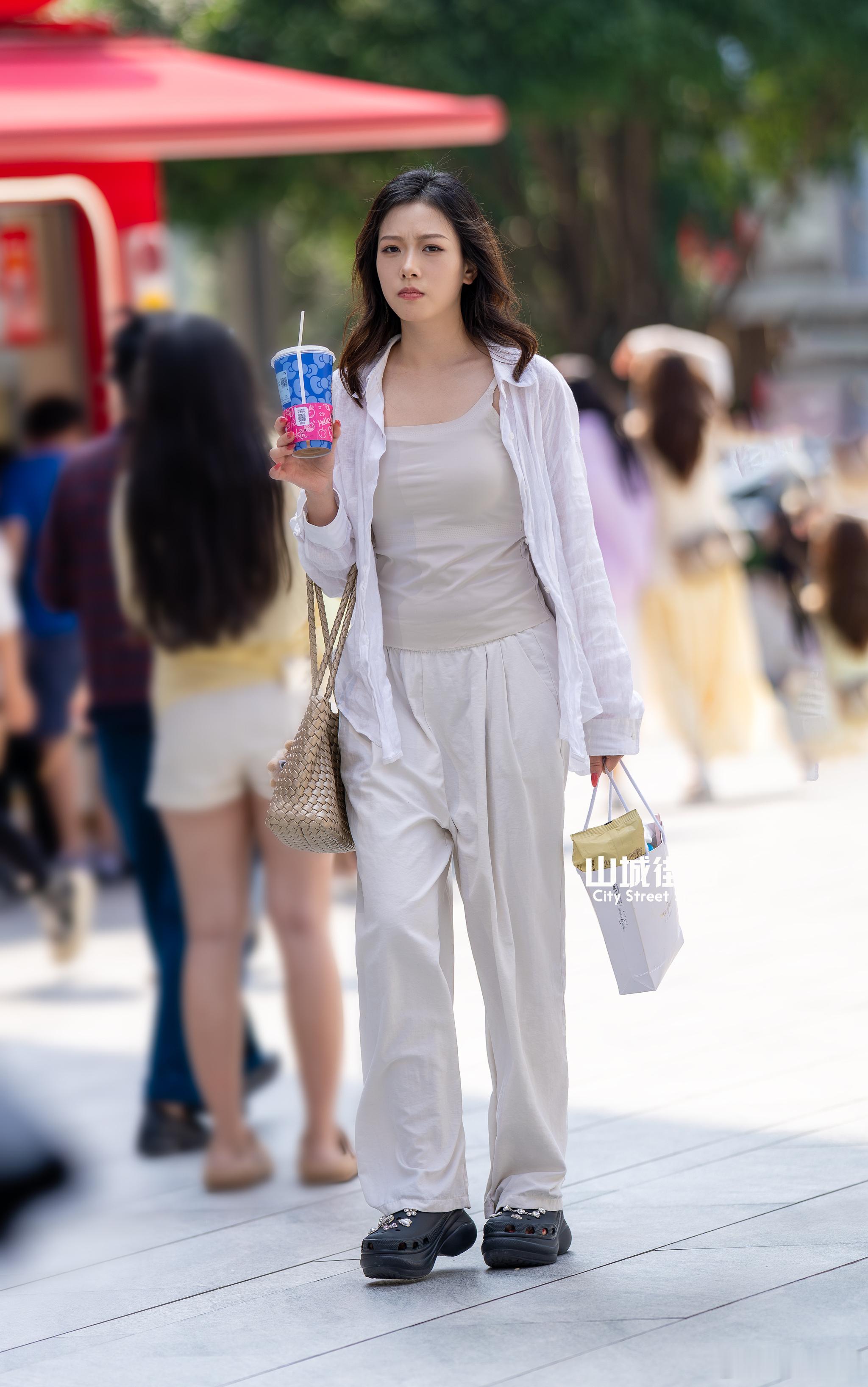 周一，早~ 