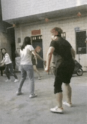 有一说一，这样有意思的游戏就得多推广一下[机智][机智]
图二，弱弱地问一句，这
